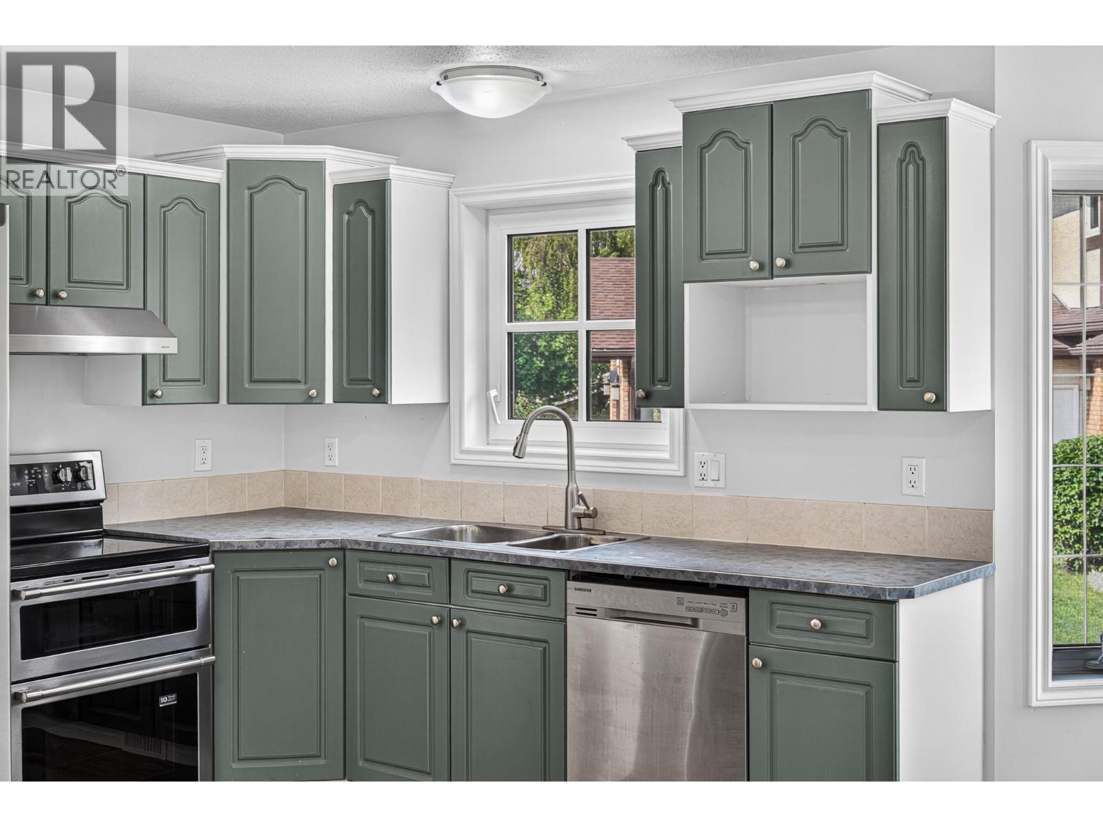 1255 VALLEY VIEW Drive - Image 9