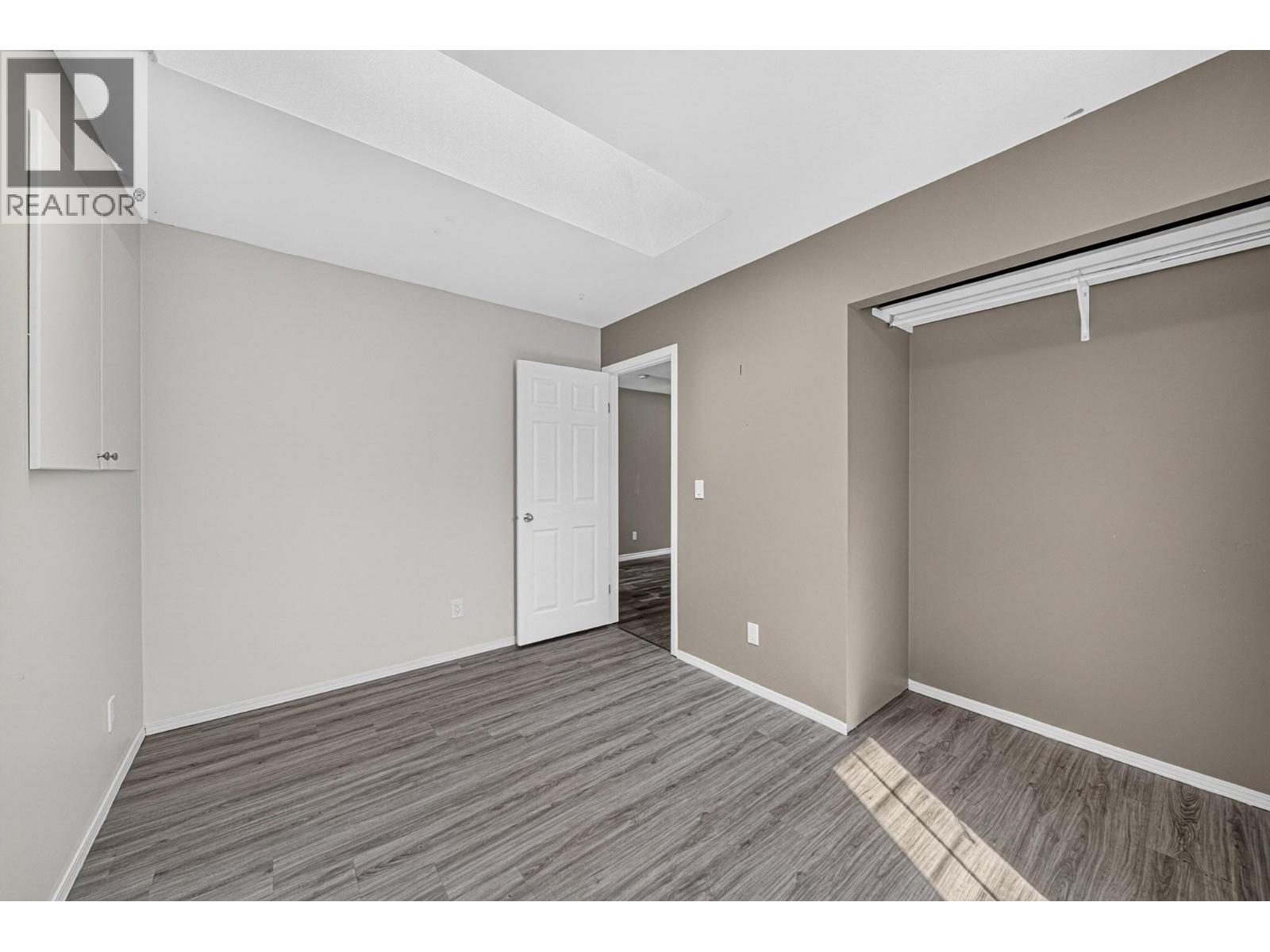 1255 VALLEY VIEW Drive - Image 28