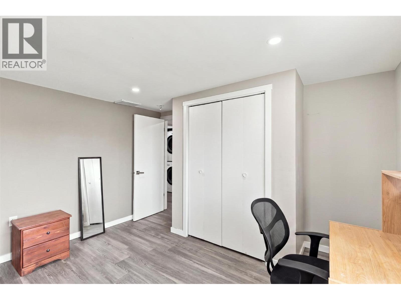 468 Grandview Terrace - 58