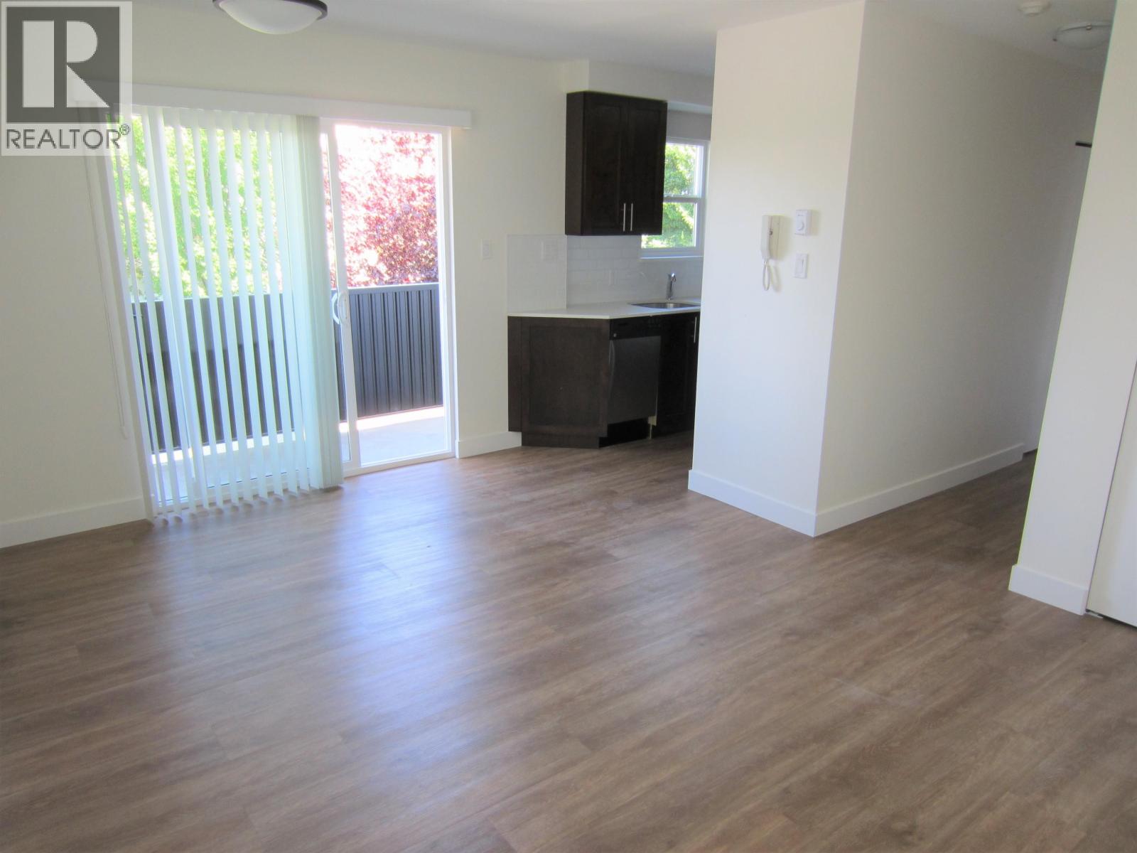1986 WOODLAND DRIVE, Vancouver