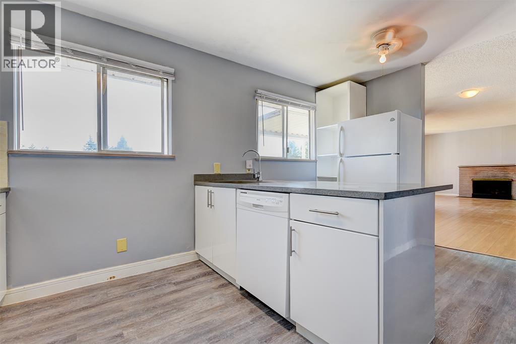 Main 6440 MARA CRESCENT, Richmond