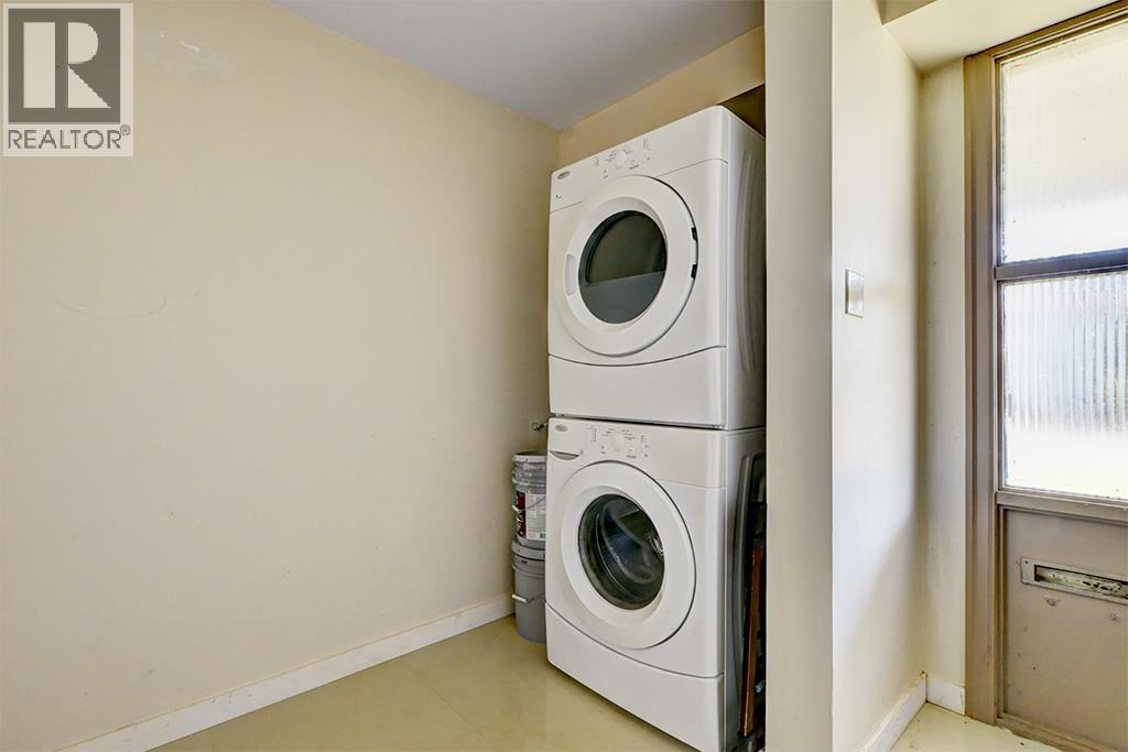Main 6440 MARA CRESCENT, Richmond