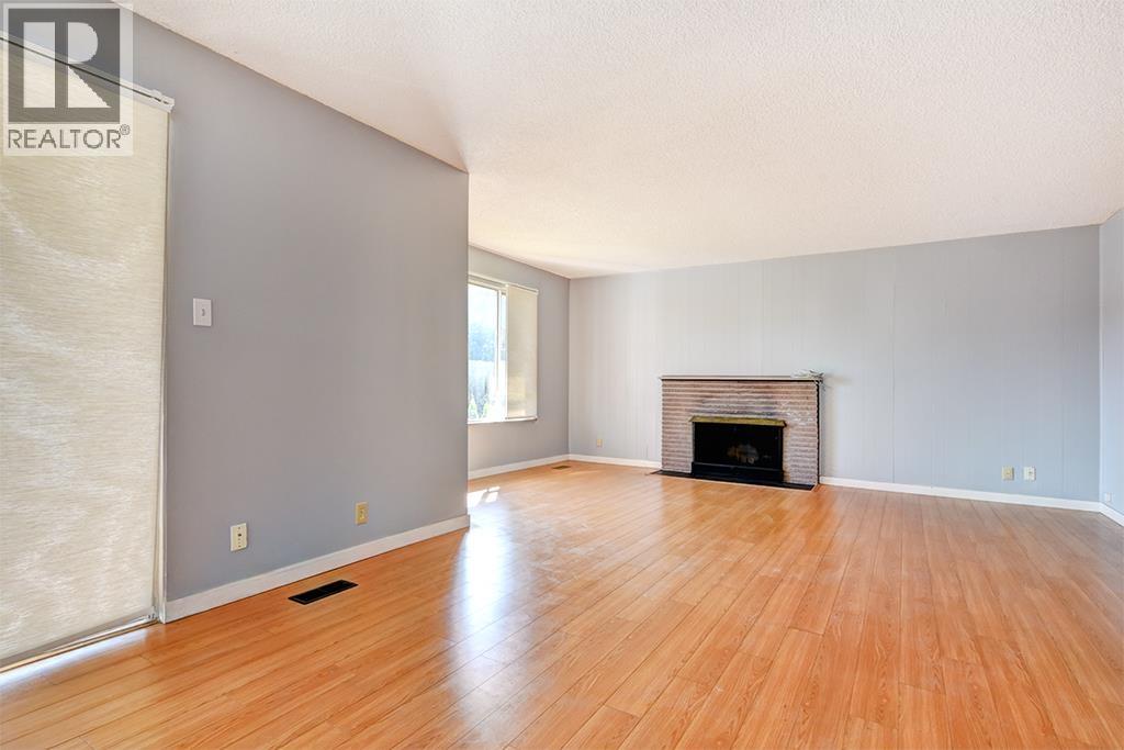 Main 6440 MARA CRESCENT, Richmond