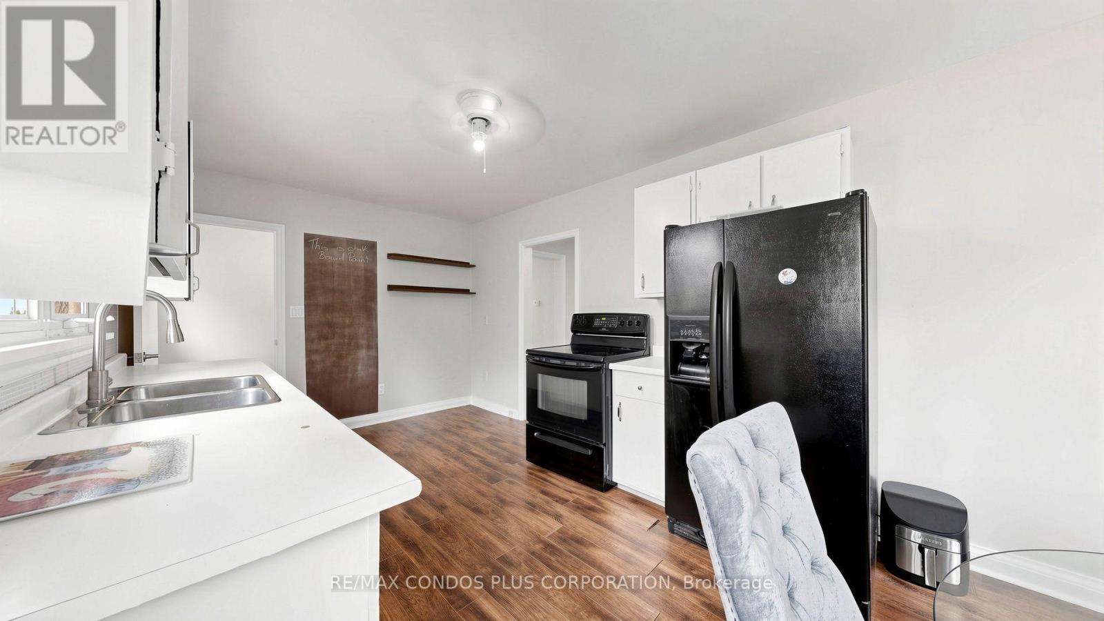 20 SOUTHWOOD CRESCENT - 30