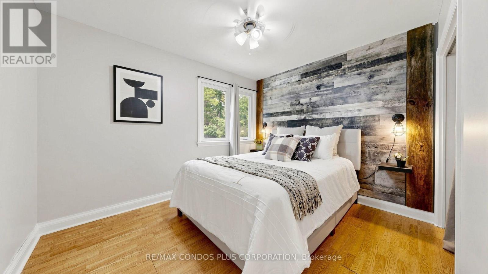 20 SOUTHWOOD CRESCENT - 32
