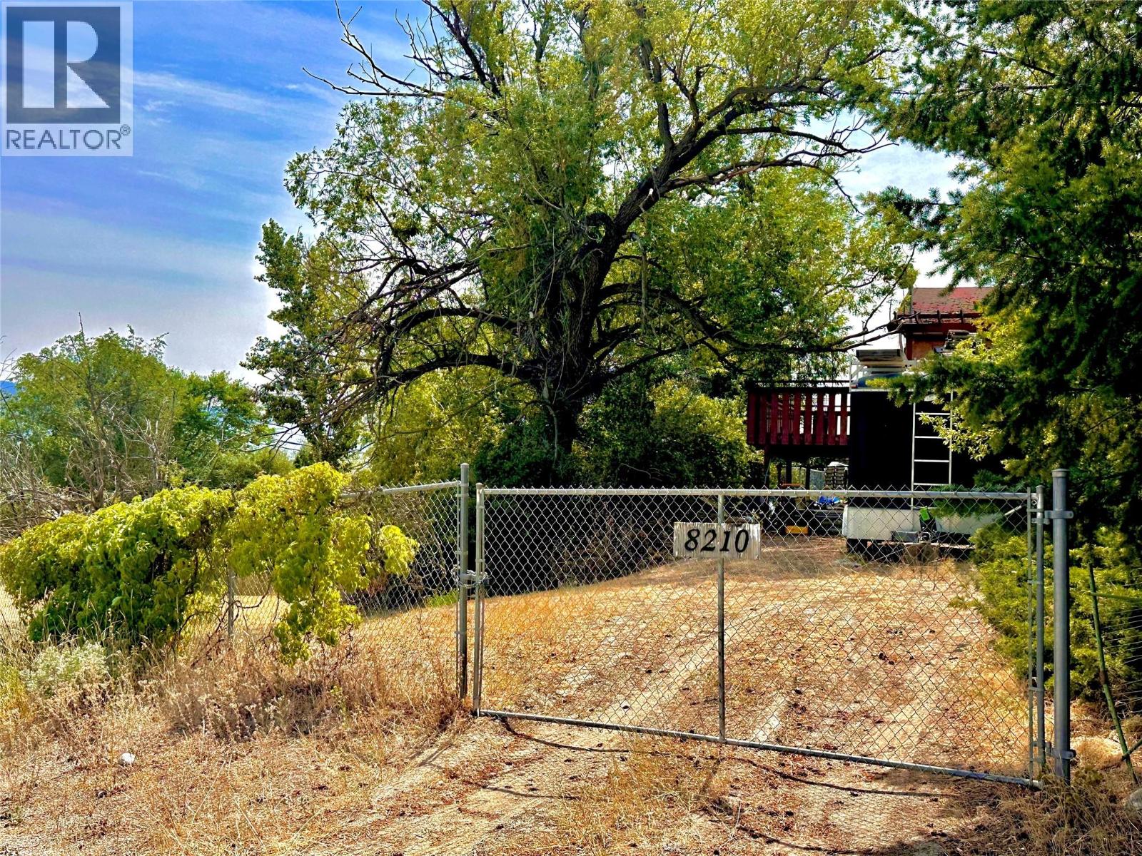  8210 Okanagan Centre Road West, Lake Country