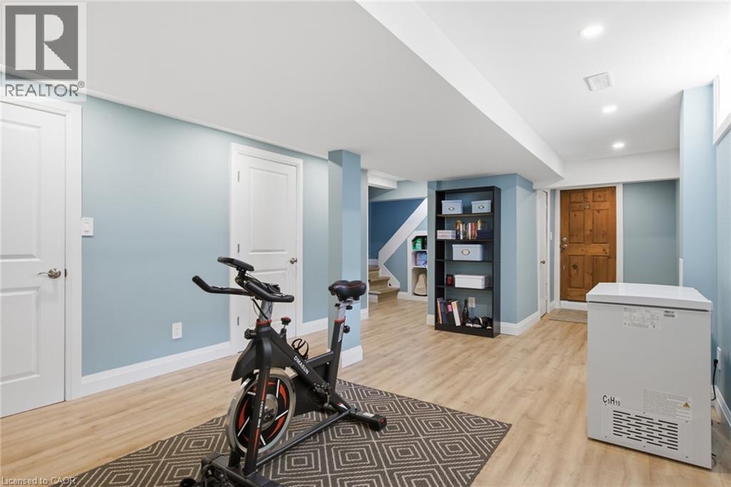 434 HENRY Street - Image 25