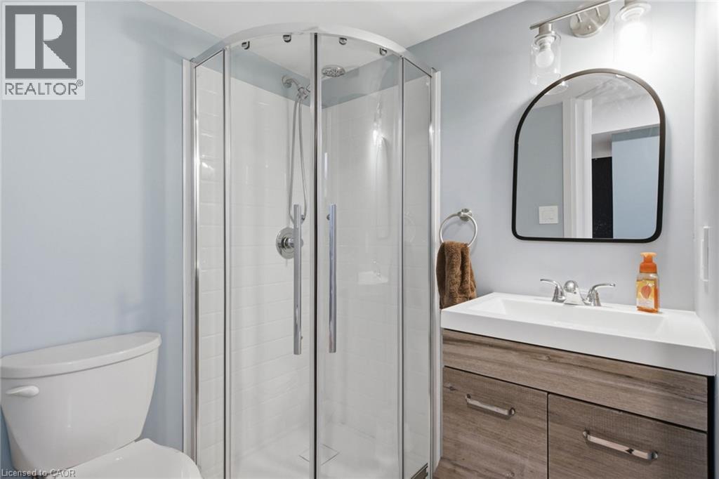434 HENRY Street - Image 31
