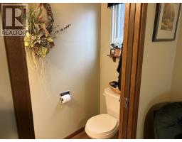 404 N Birch Avenue, 100 Mile House, BC V0K2E0 Photo 40