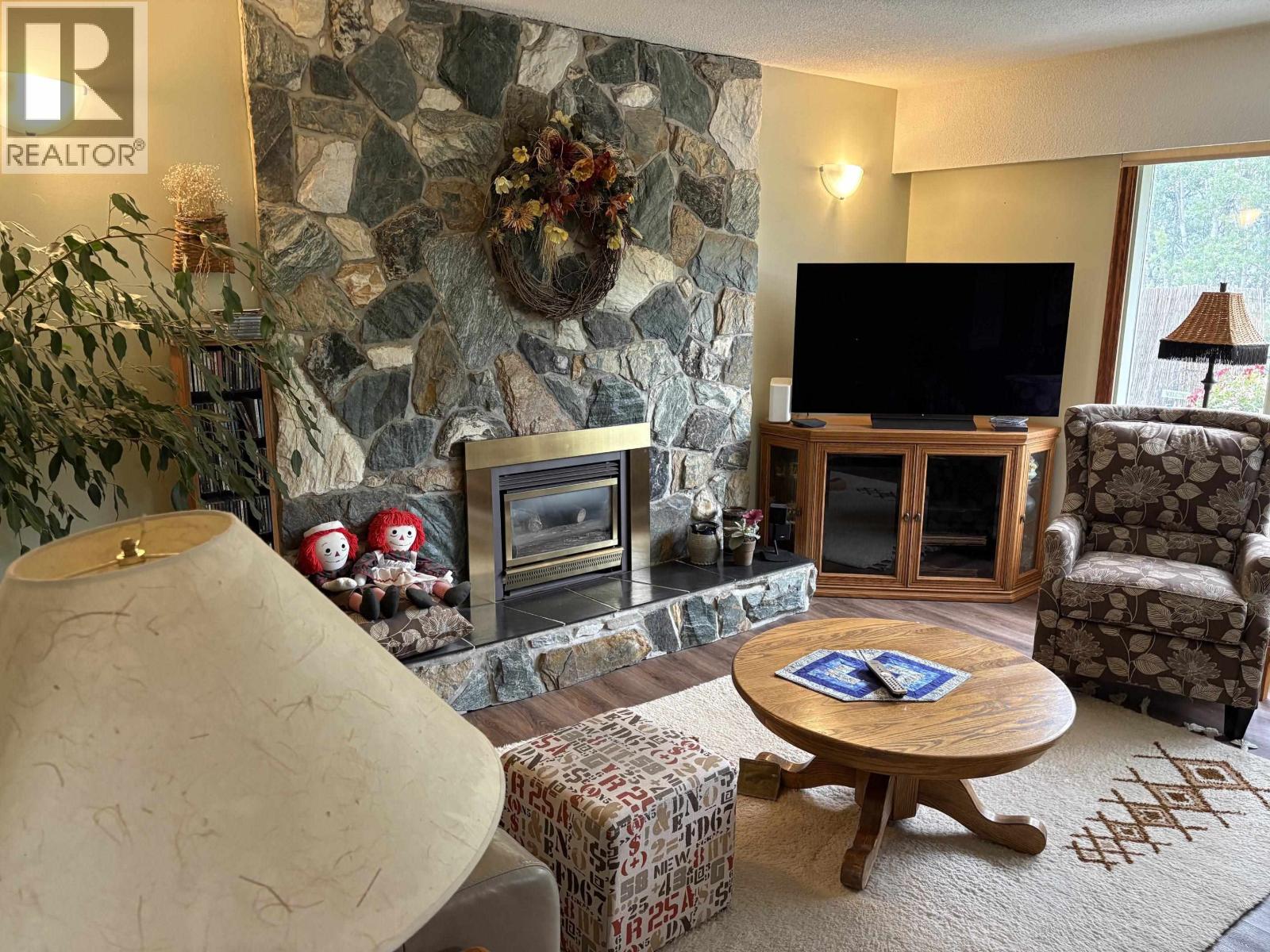 404 N BIRCH AVENUE - Image 19