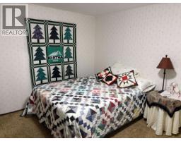 404 N Birch Avenue, 100 Mile House, BC V0K2E0 Photo 35