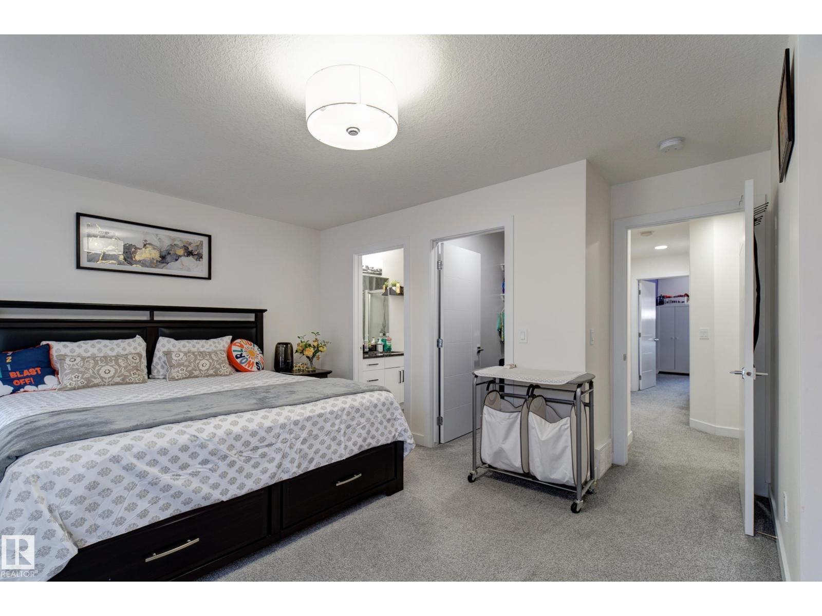 #8 1703 16 AV NW - 31