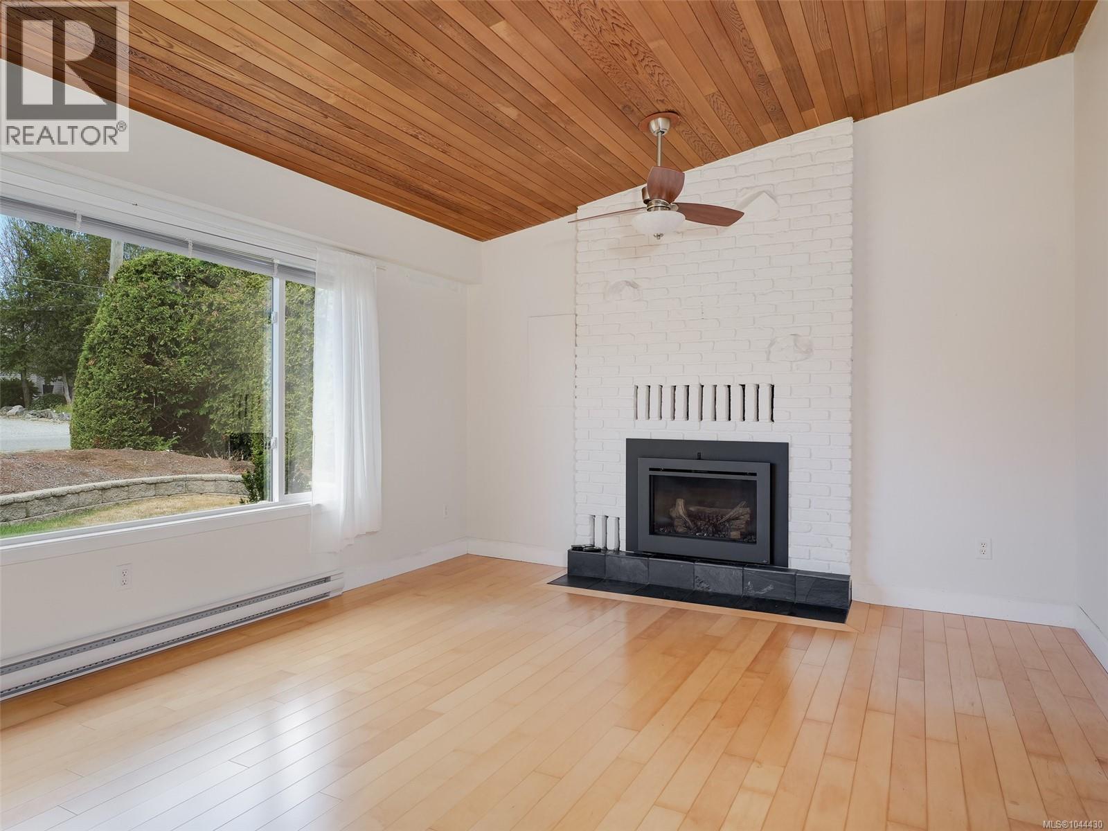  7927 Wallace Drive, Central Saanich