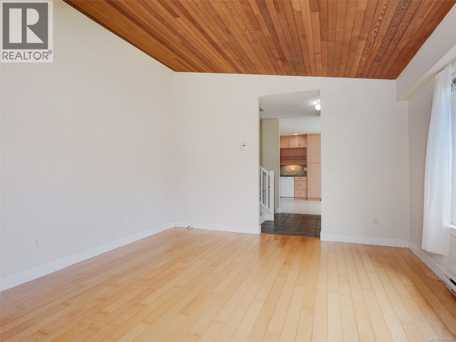 7927 Wallace Drive, Central Saanich