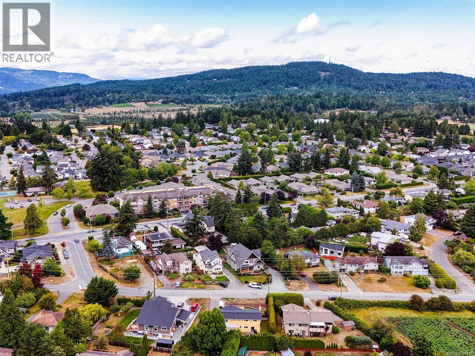  7927 Wallace Drive, Central Saanich