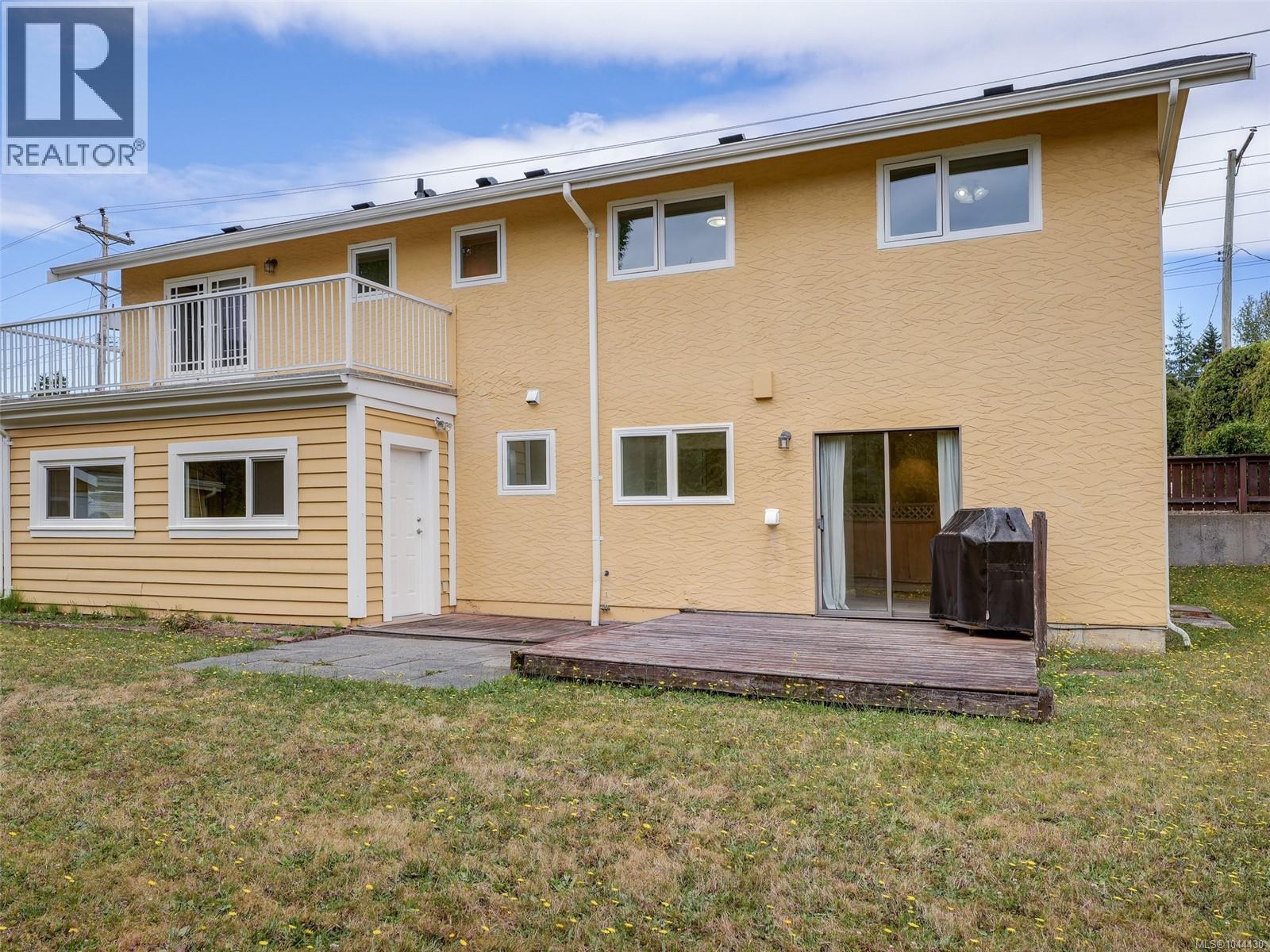  7927 Wallace Drive, Central Saanich