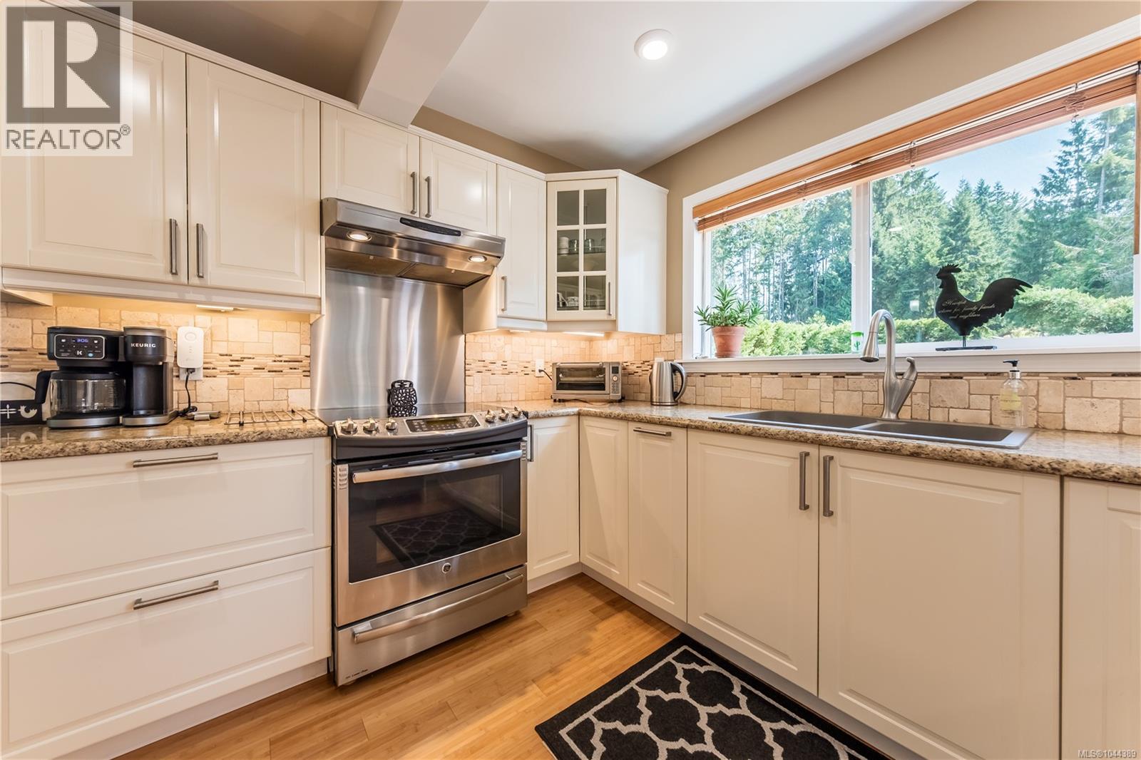1154 Smithers Rd - 18