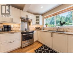1154 Smithers Rd, Errington, BC V9P2C1 Photo 18