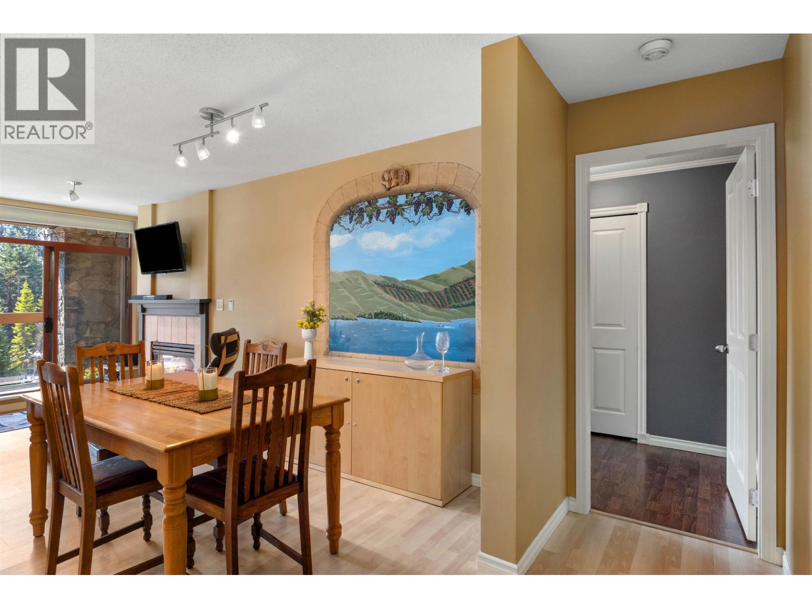 209 8080 NICKLAUS NORTH BOULEVARD, Whistler