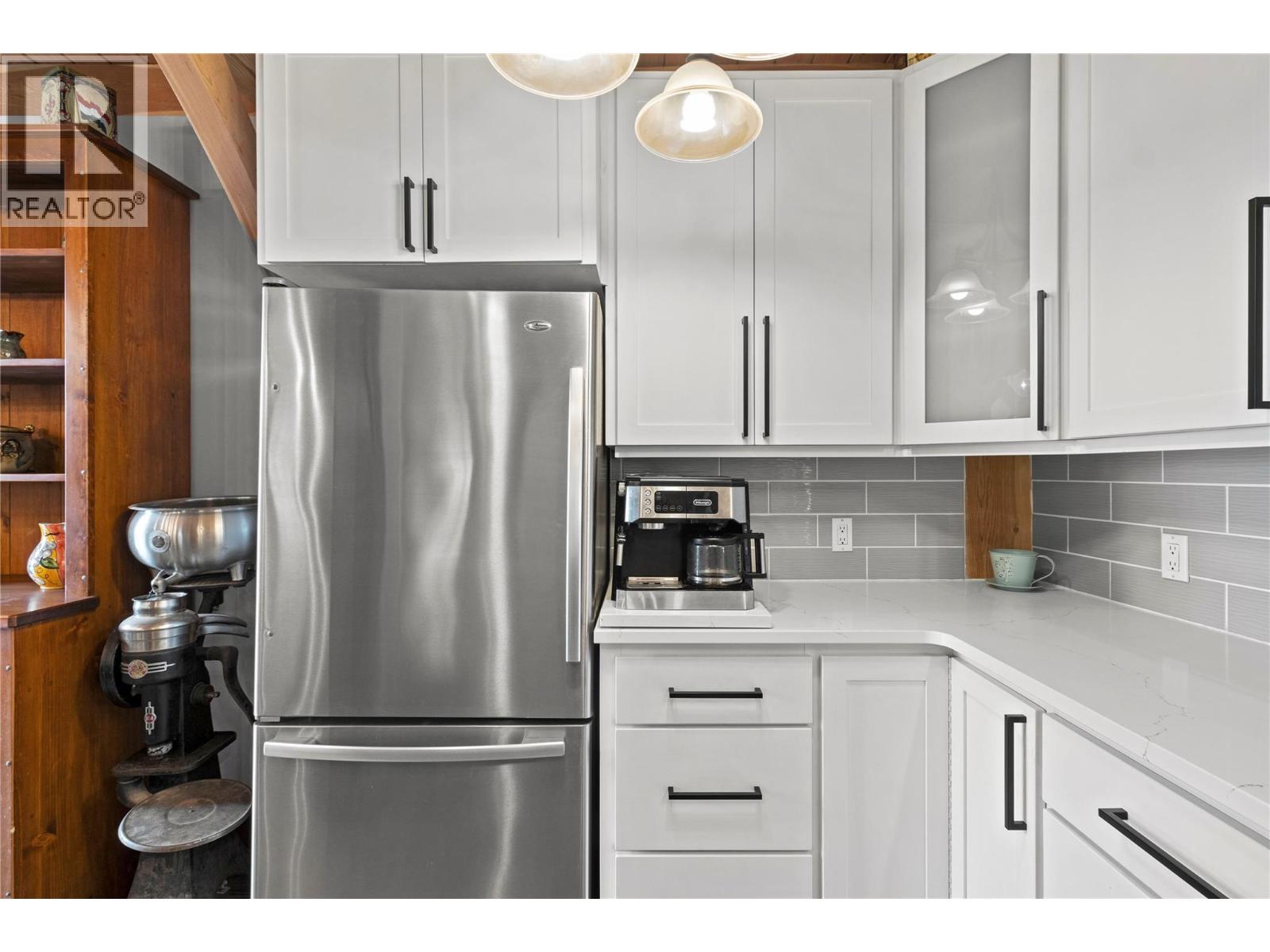 1403 Notch Hill Road - 9