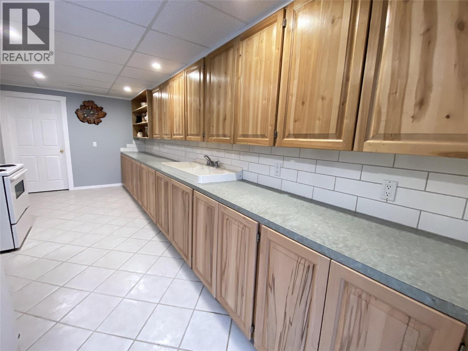 1403 Notch Hill Road - 48