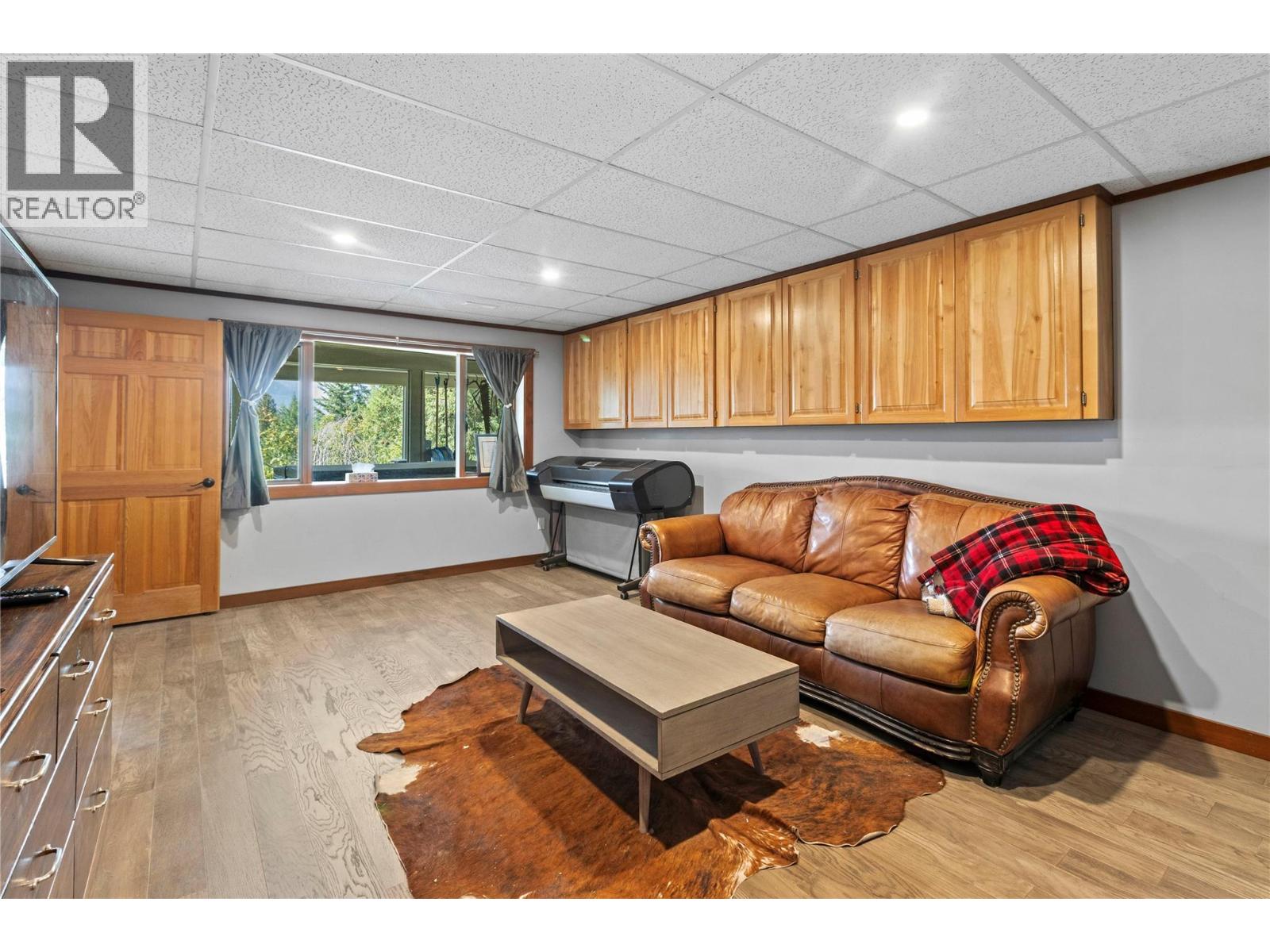 1403 Notch Hill Road - 46