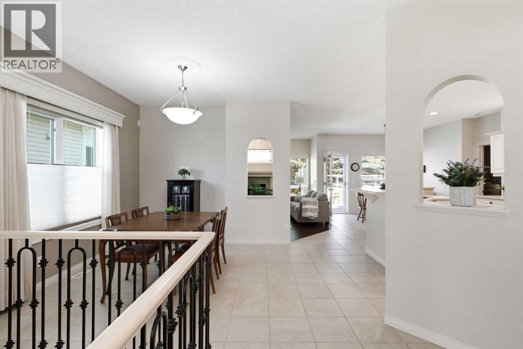 215 Rocky Ridge Villas NW, Rocky Ridge, Calgary photo 4