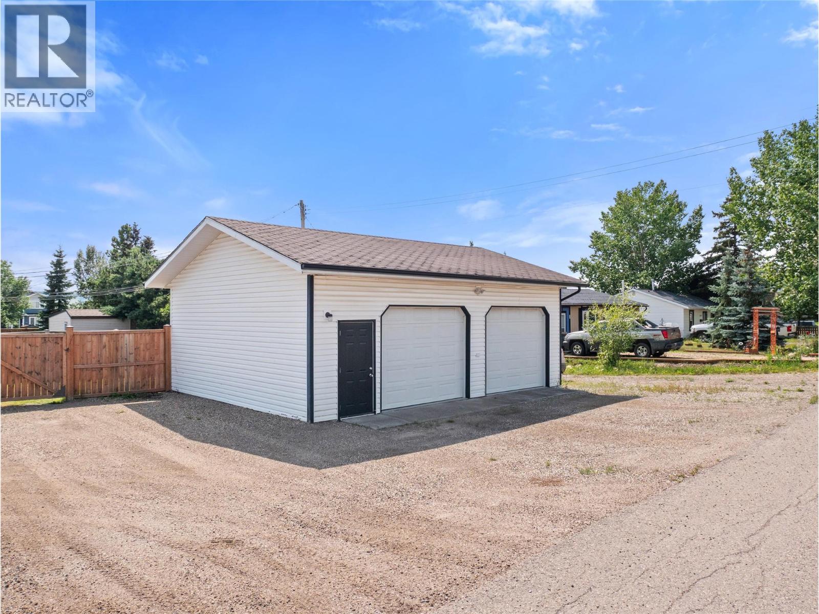 9901 2 Street - Image 8