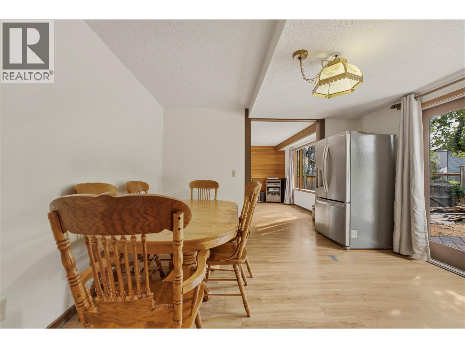 7603 De Jong Drive, Coldstream