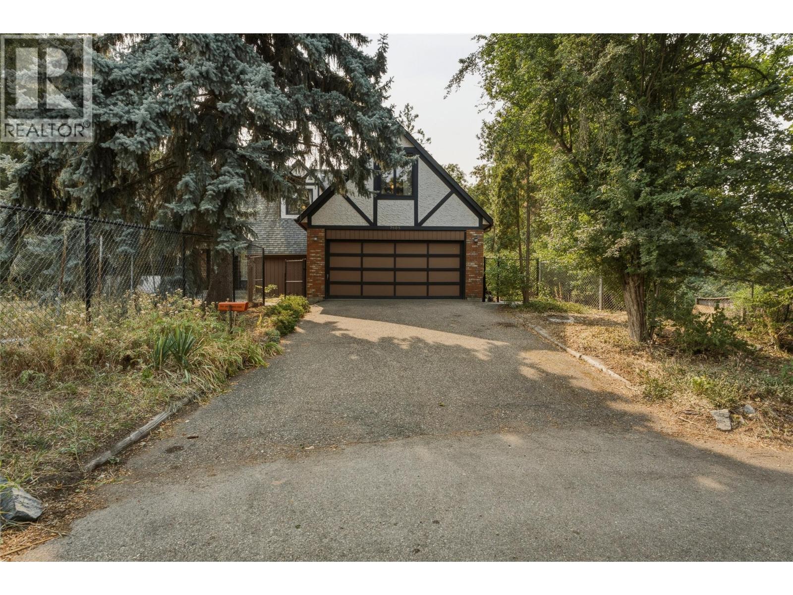 7603 De Jong Drive, Coldstream