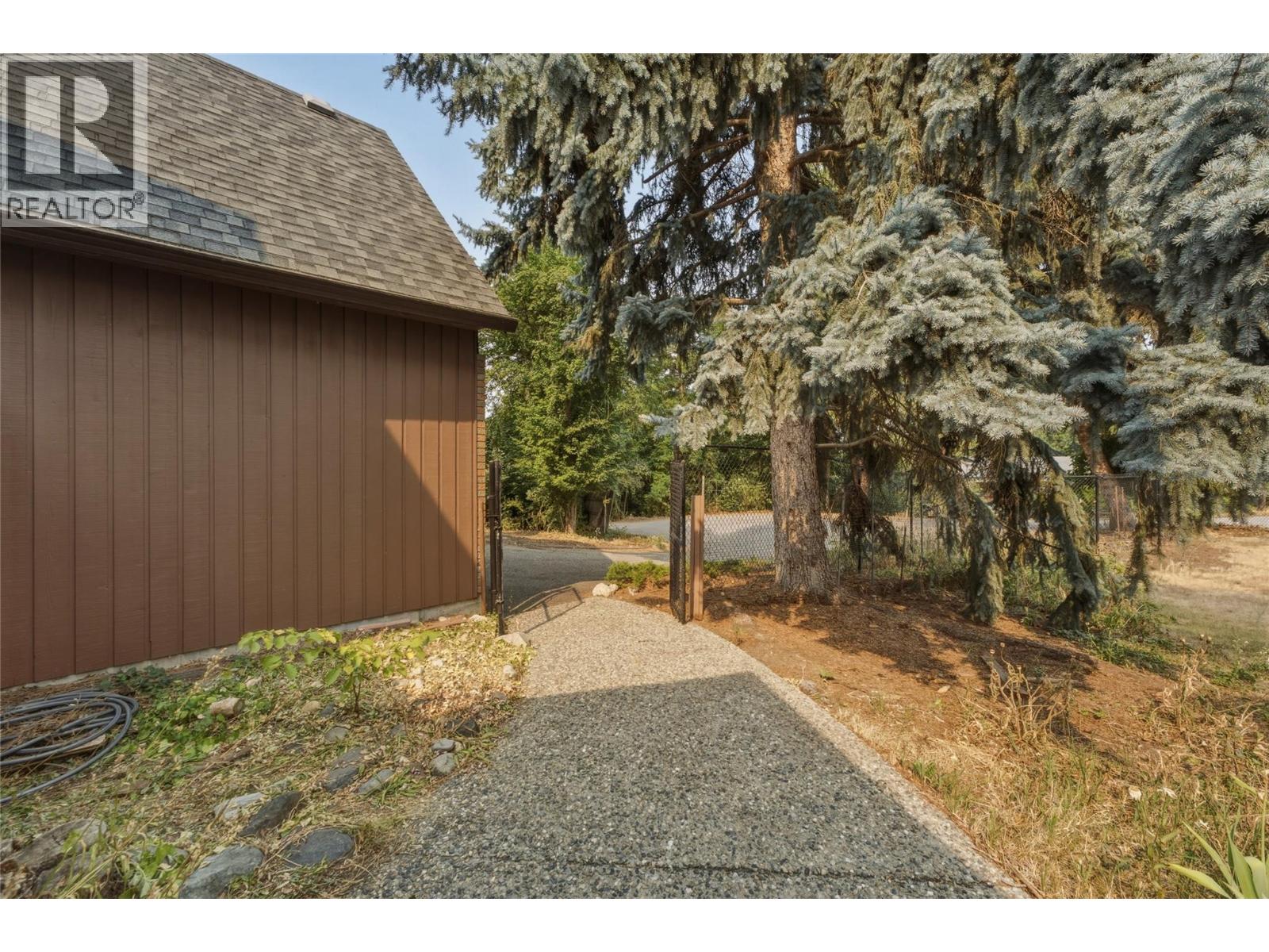 7603 De Jong Drive, Coldstream
