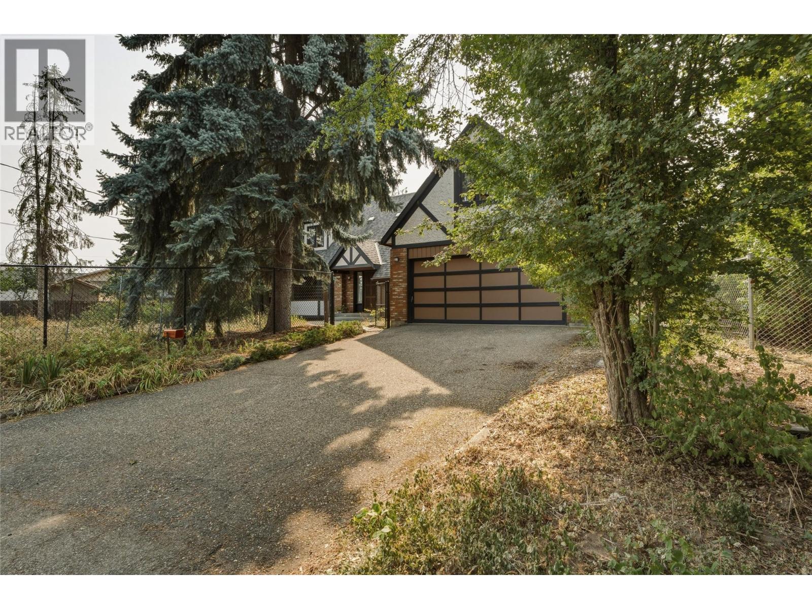 7603 De Jong Drive, Coldstream