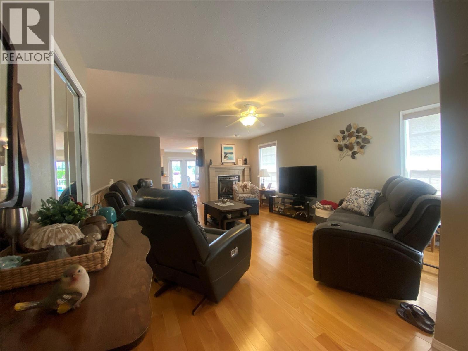 765 Jasper Avenue - Image 4
