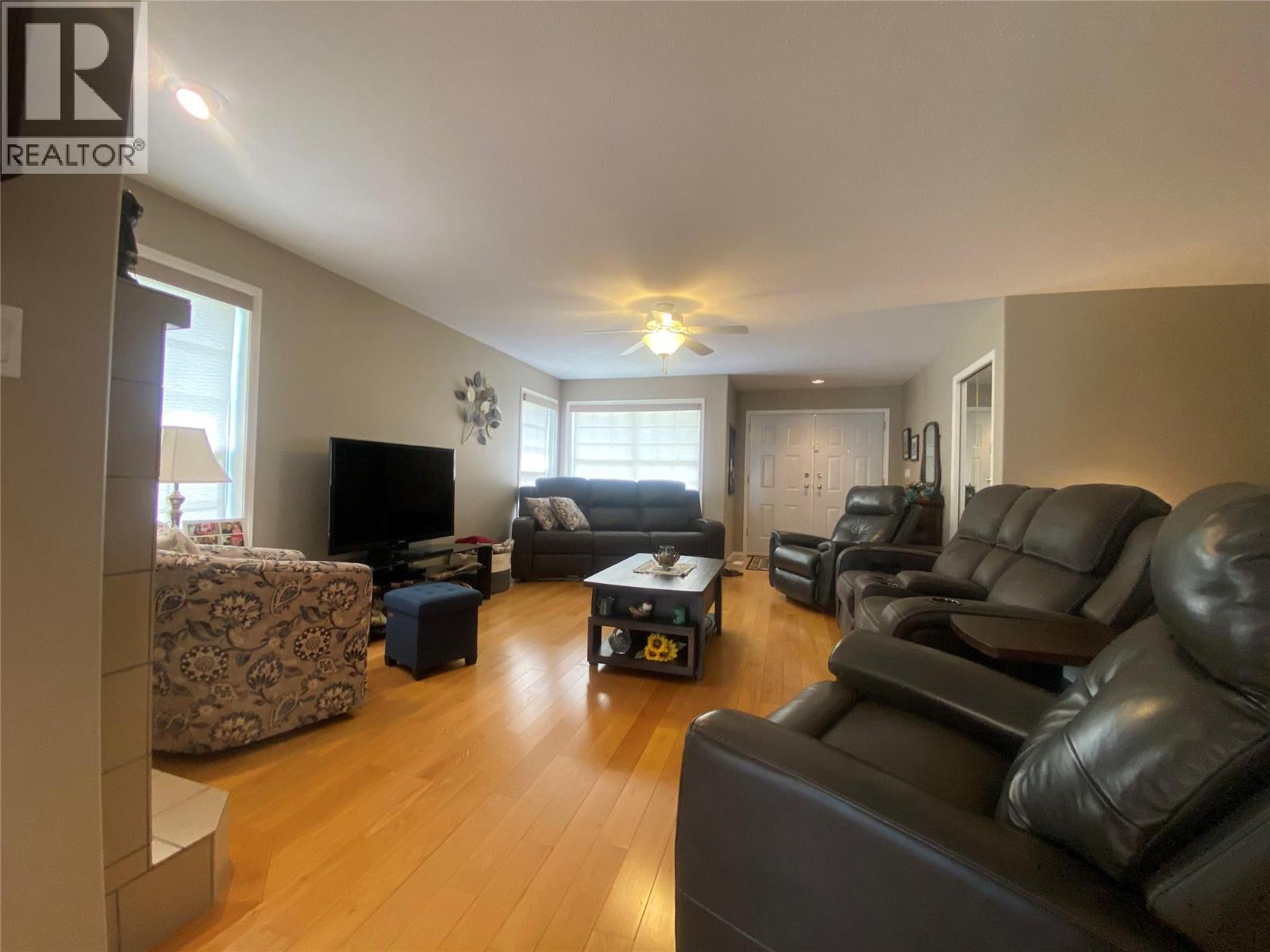 765 Jasper Avenue - Image 7