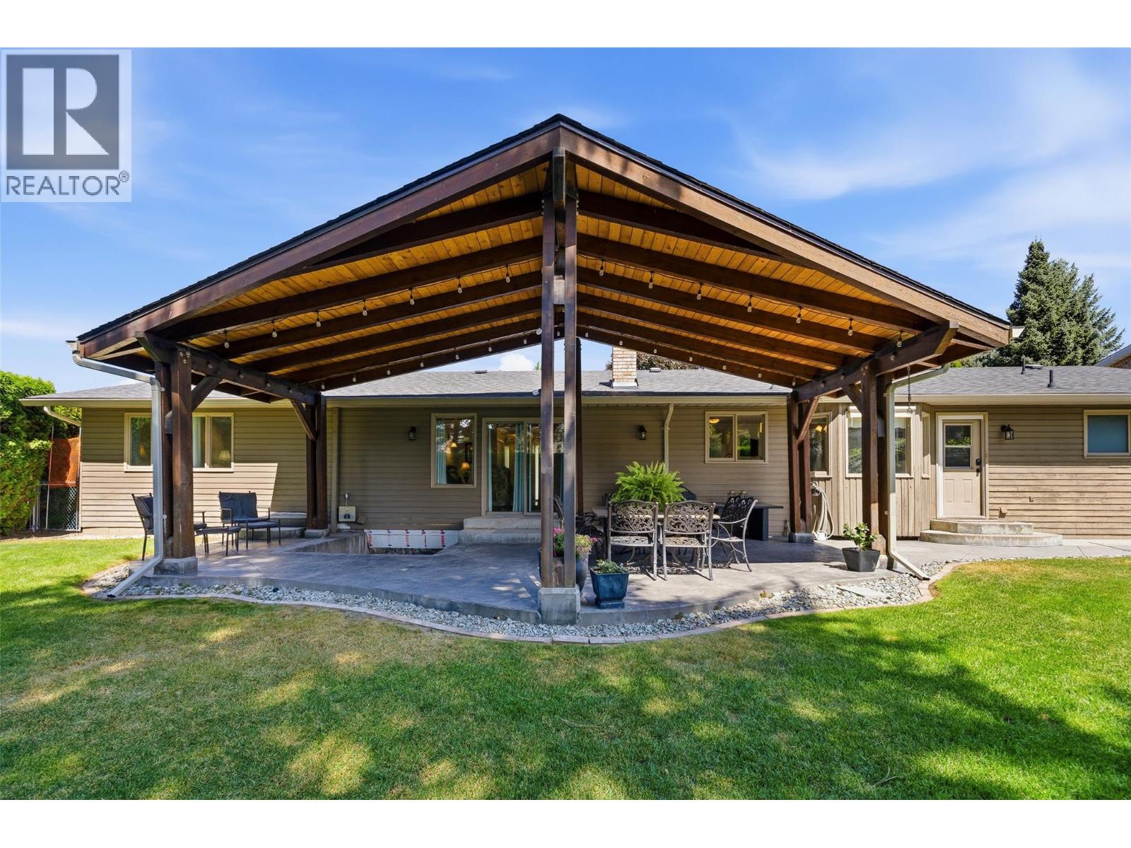  557 Vintage Terrace Court, Kelowna