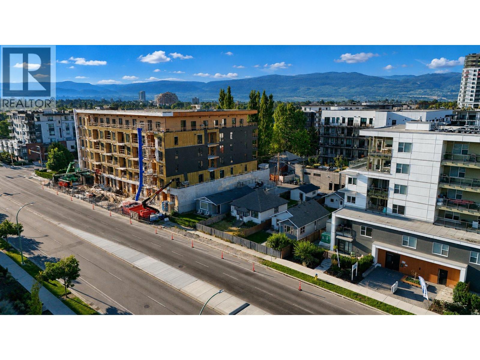 615 Clement Avenue, Kelowna