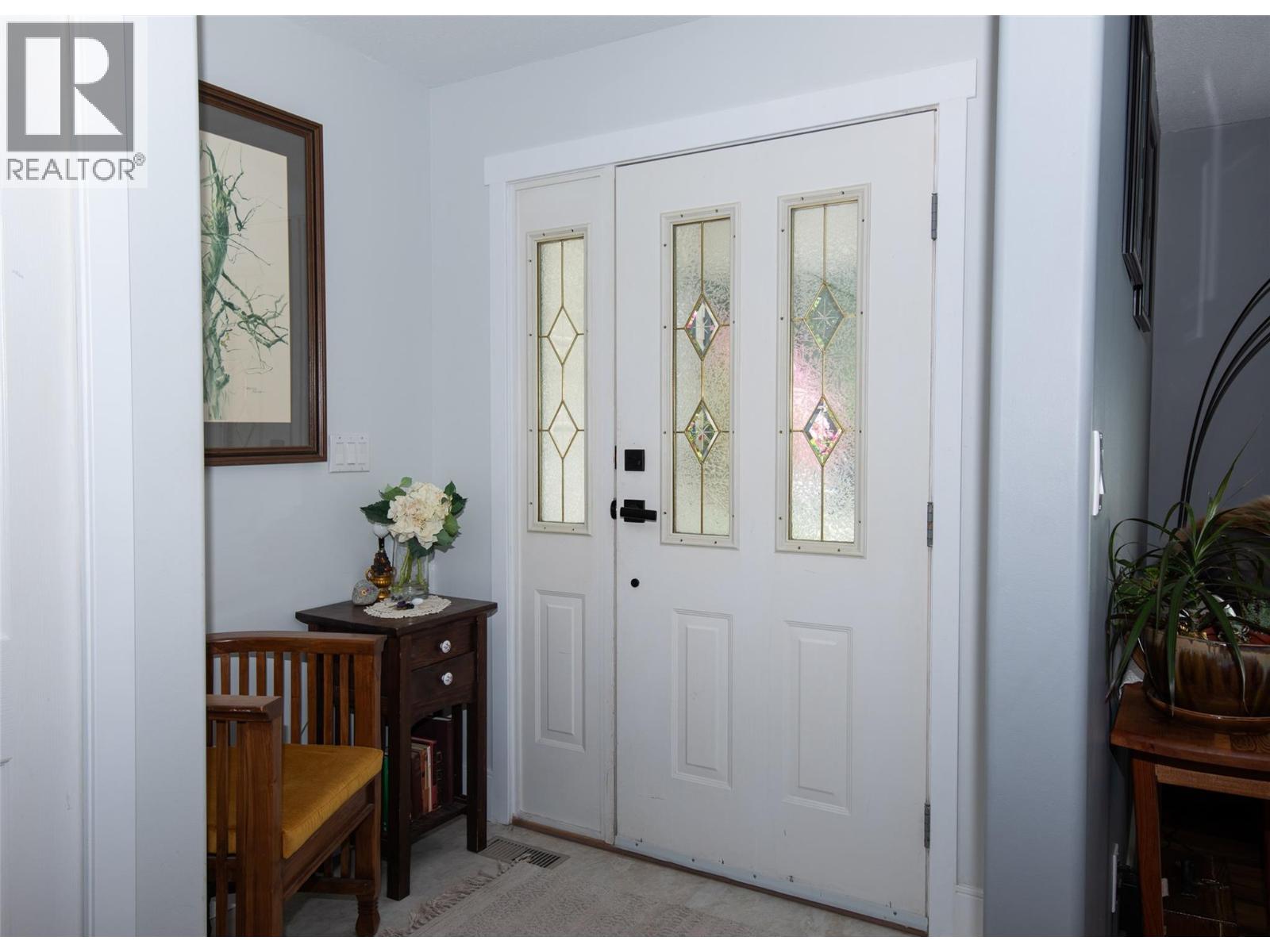 11414 Adams Avenue, Summerland