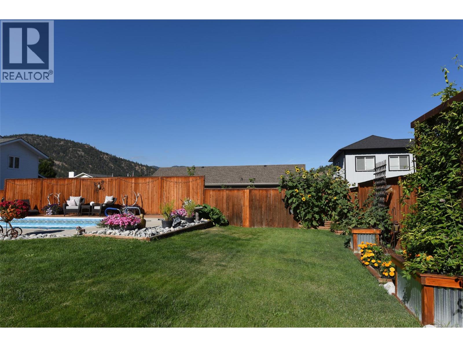 11414 Adams Avenue, Summerland