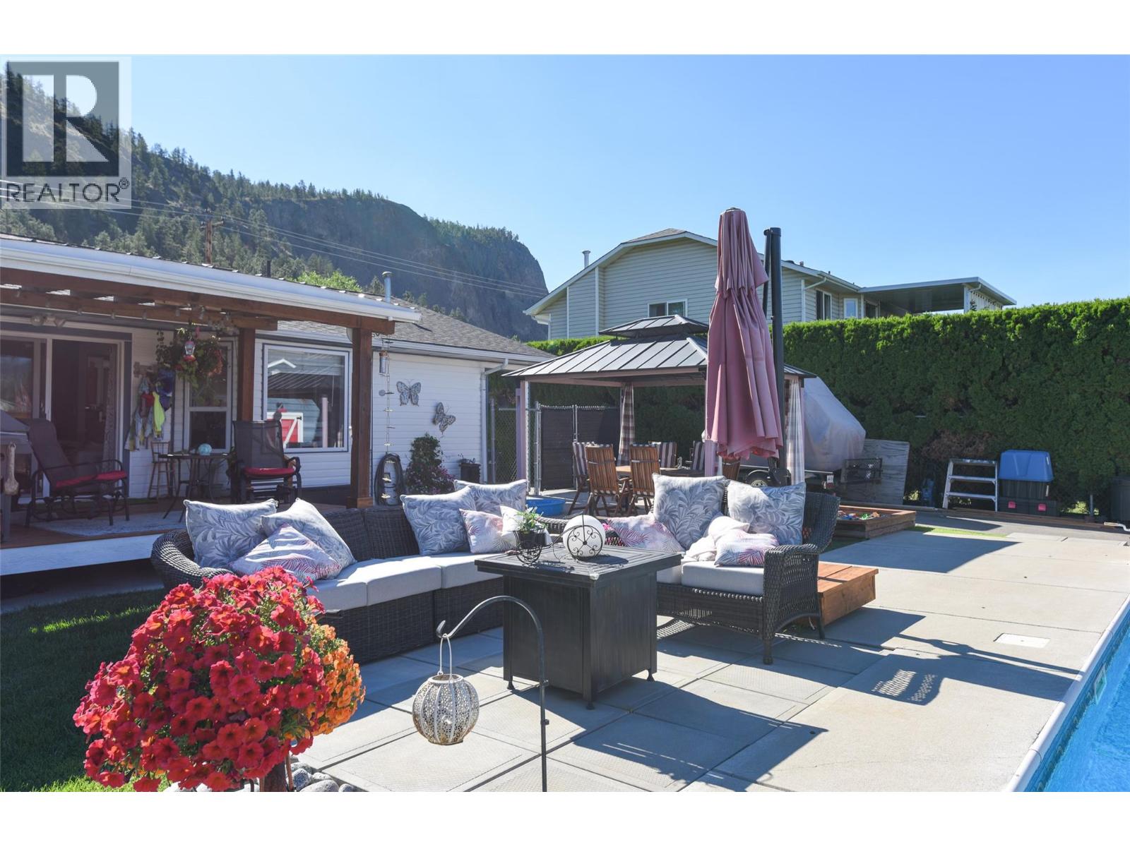 11414 Adams Avenue, Summerland