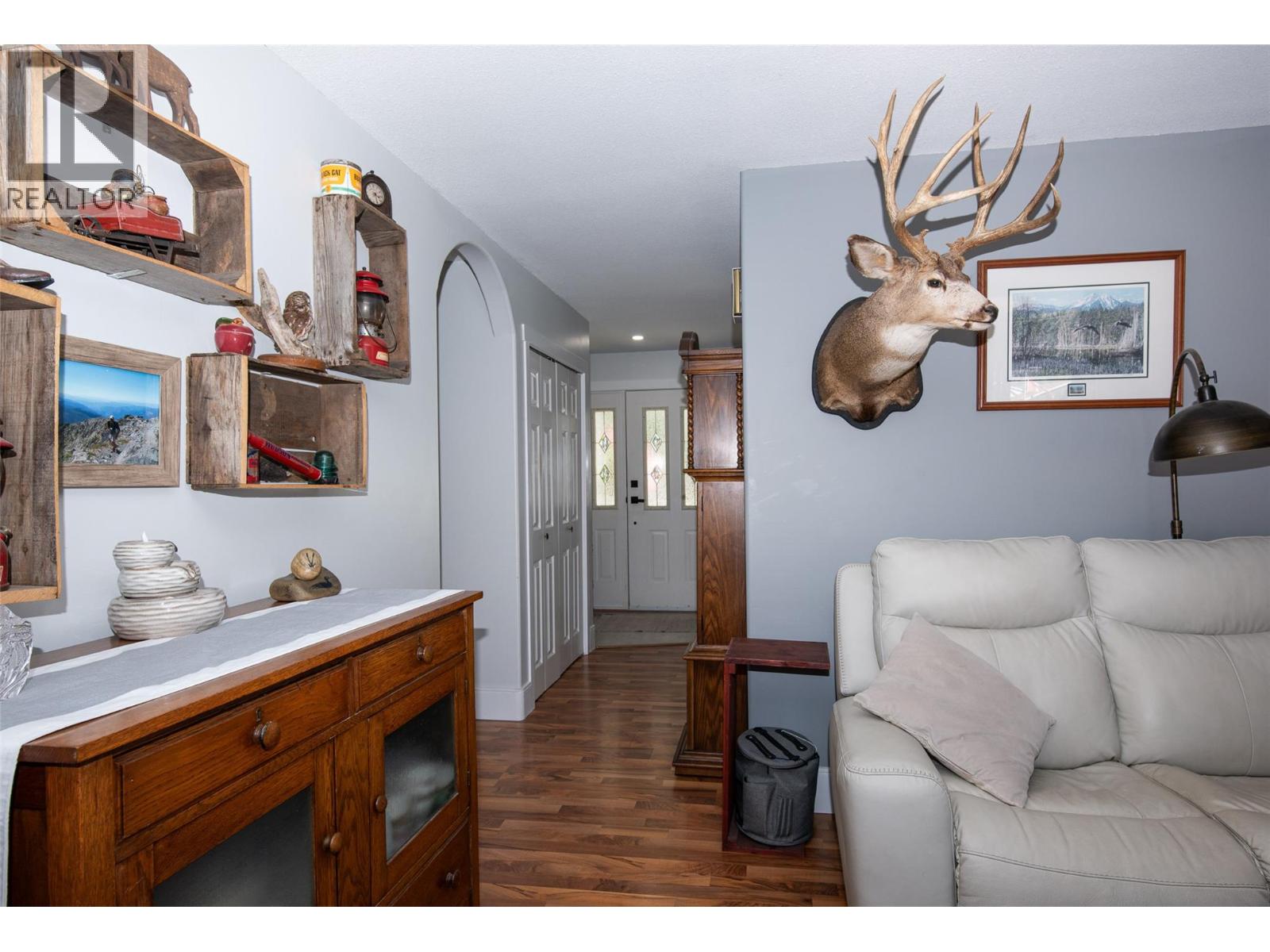 11414 Adams Avenue, Summerland