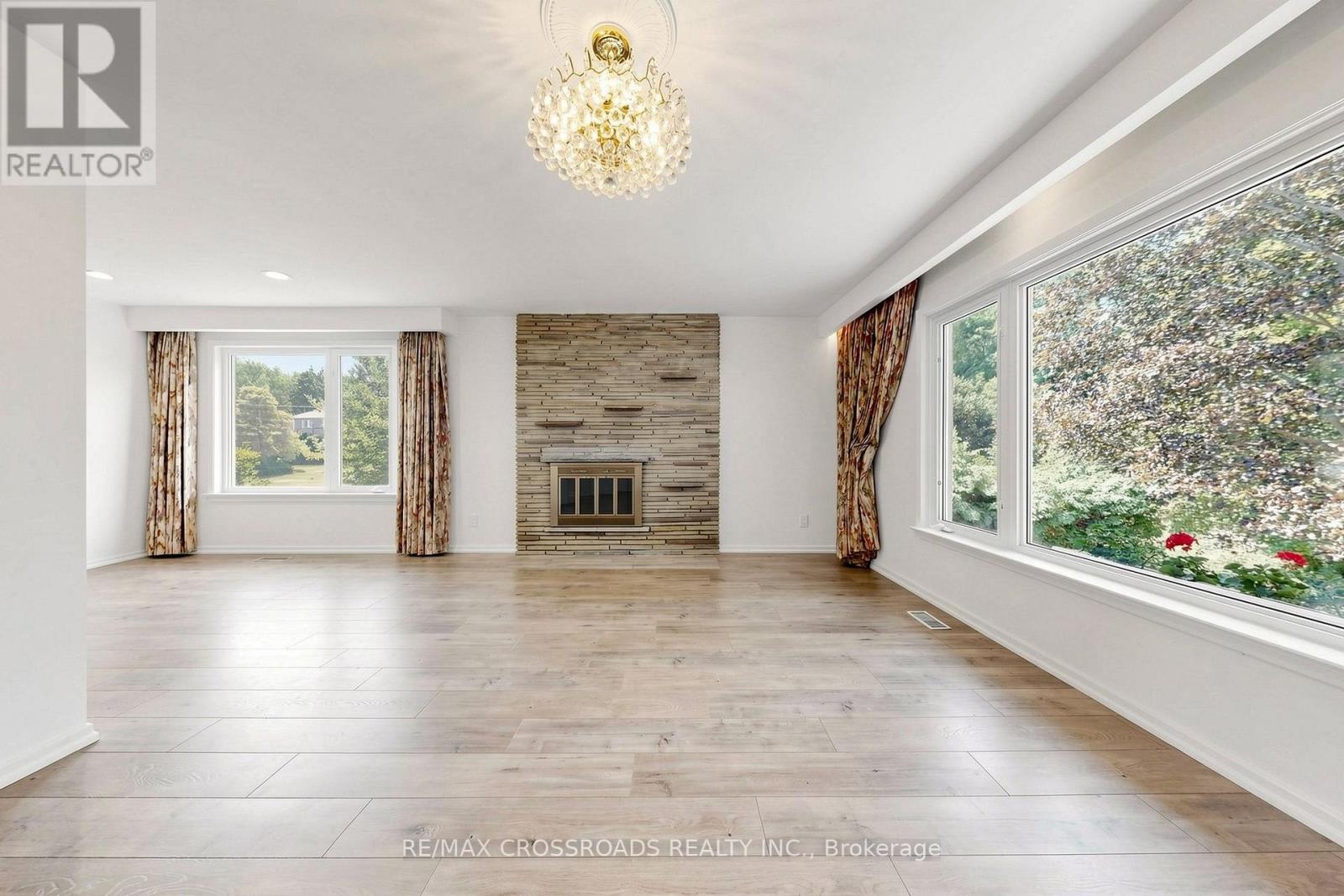 15 ALAMOSA DRIVE - 14