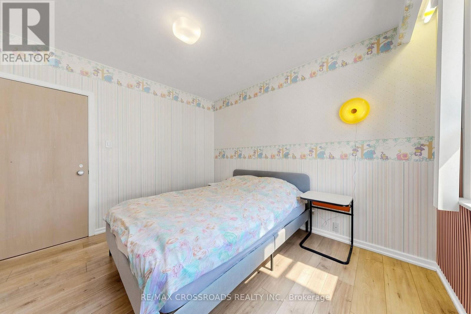 15 ALAMOSA DRIVE - 23