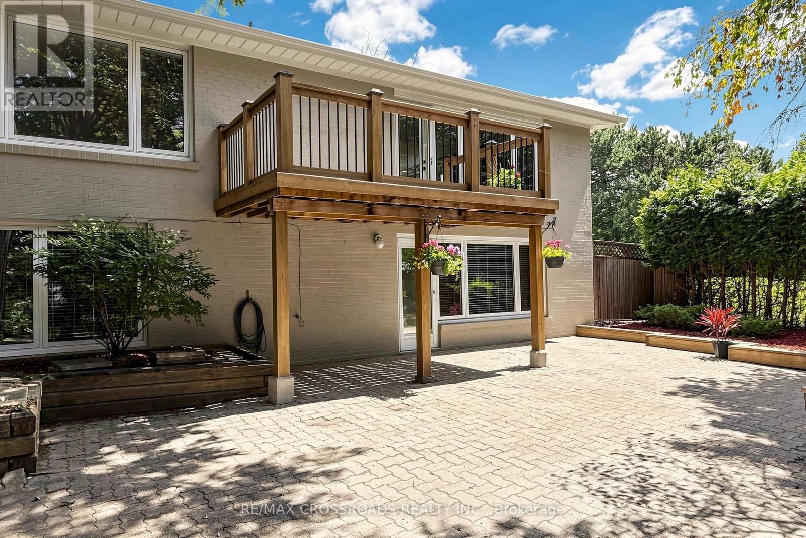 15 ALAMOSA DRIVE - 39