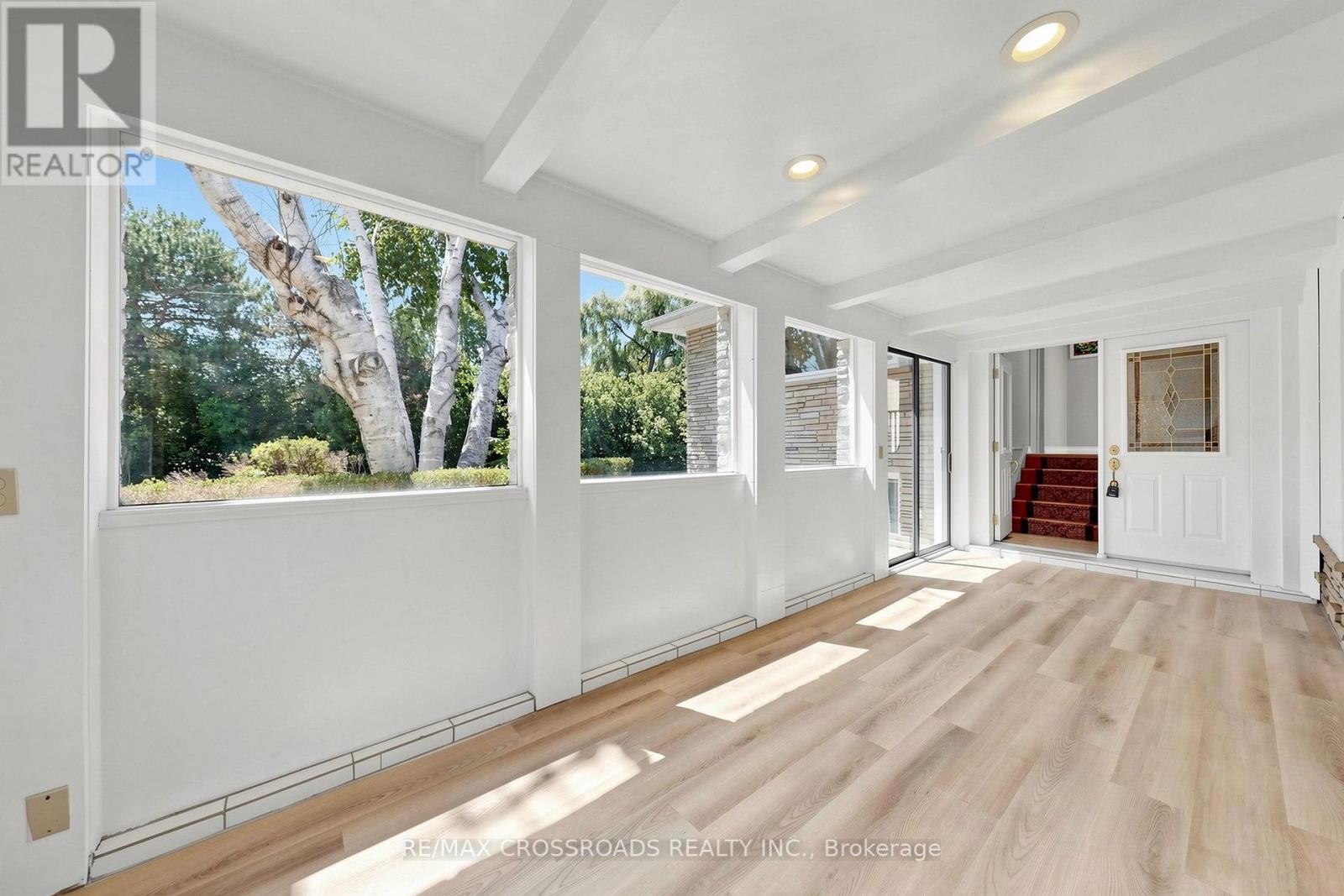 15 ALAMOSA DRIVE - 7