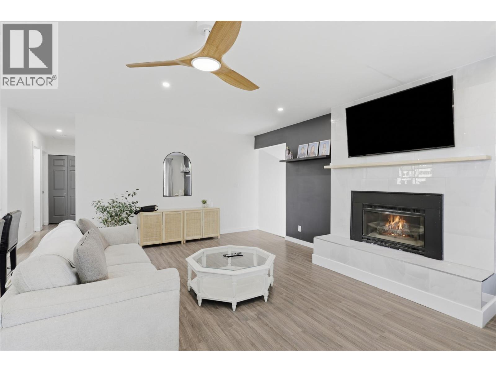 728 DRIFTWOOD Place, Kamloops