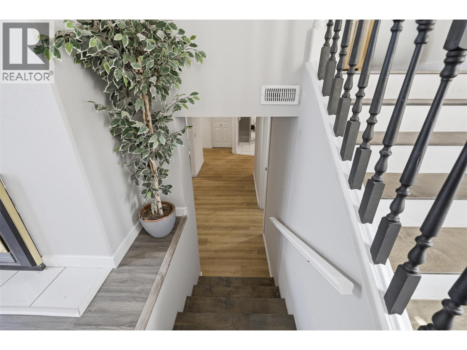 728 DRIFTWOOD Place, Kamloops