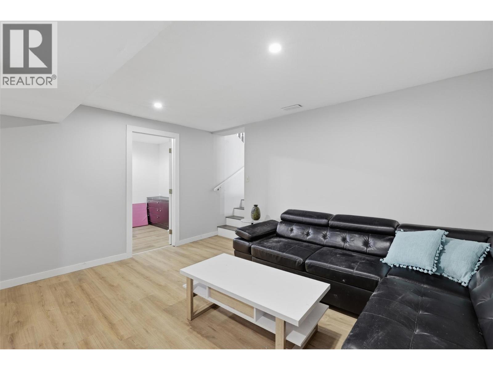 728 DRIFTWOOD Place, Kamloops