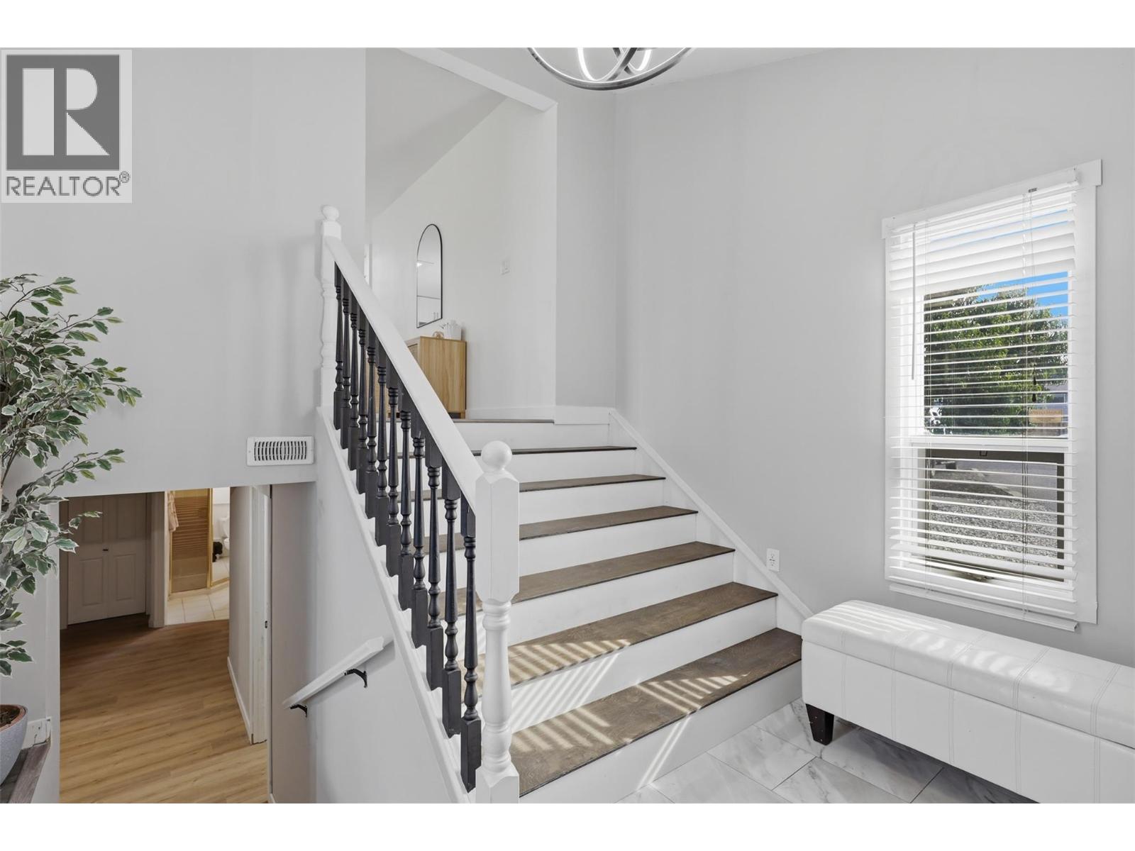 728 DRIFTWOOD Place, Kamloops