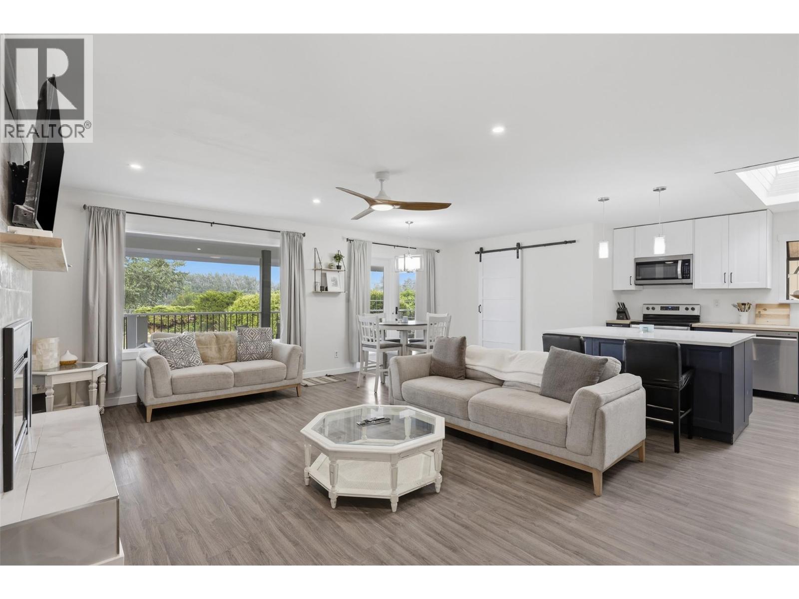 728 DRIFTWOOD Place, Kamloops