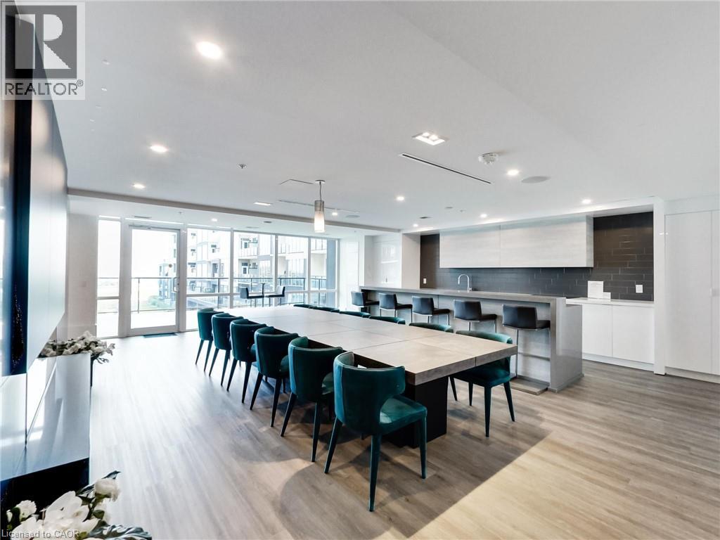 #318 16 CONCORD Place - Image 42